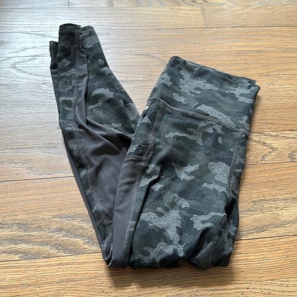 FABLETICS Powerhold Women’s Leggings - Size Small - Picture 1 of 5